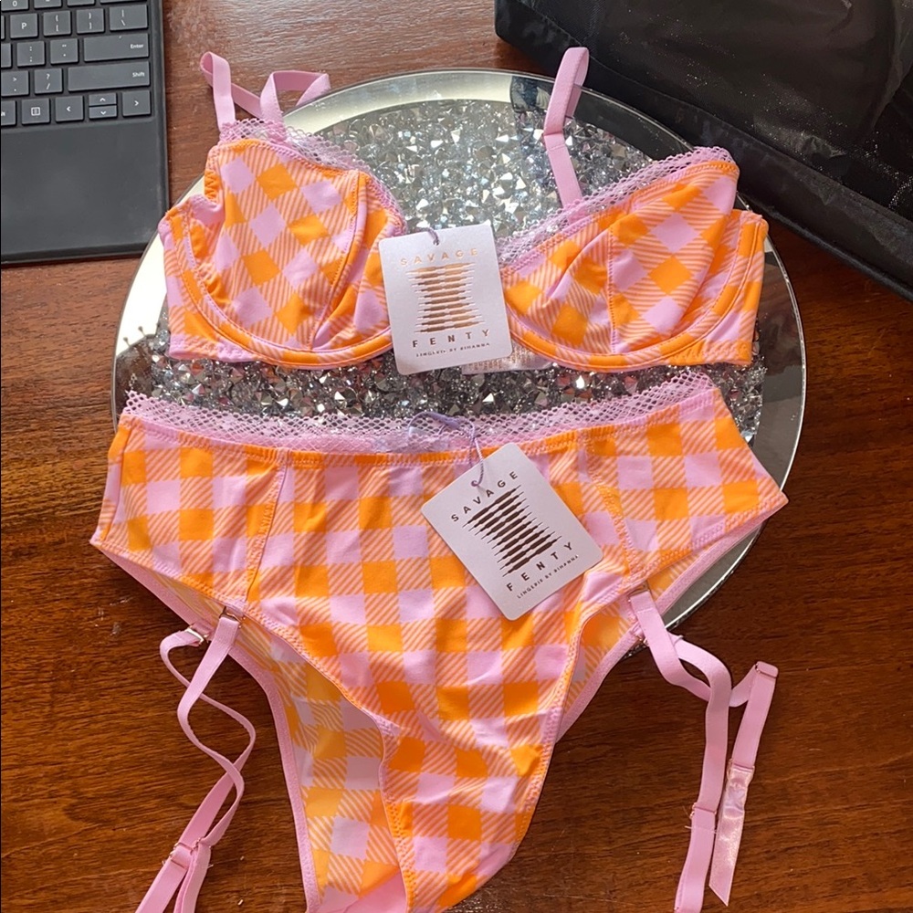 Savage X Fenty Pink and Orange Bra